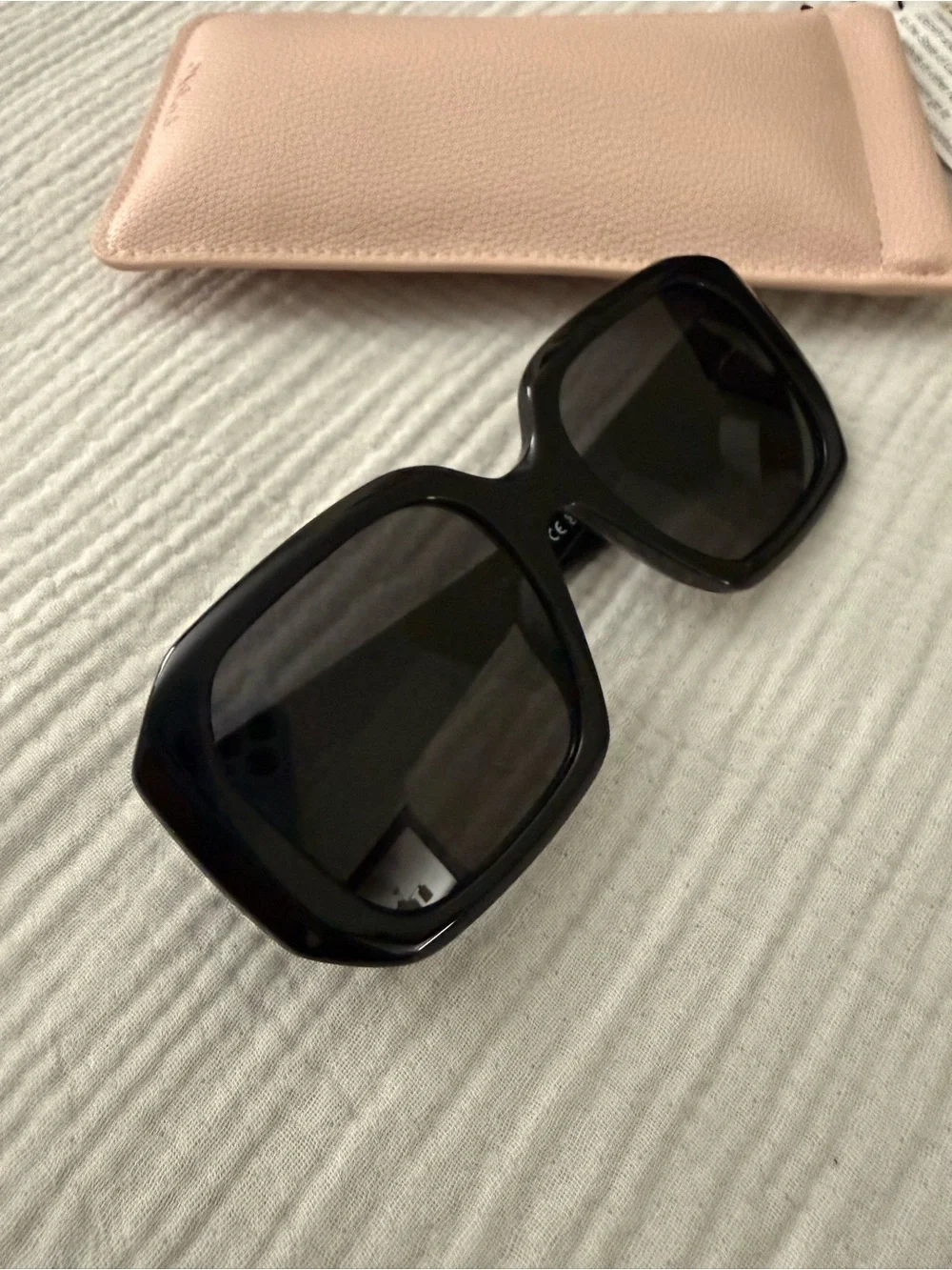 Chloé 54mm Square Sunglasses BLACK NWOT w case and cleaning cloth